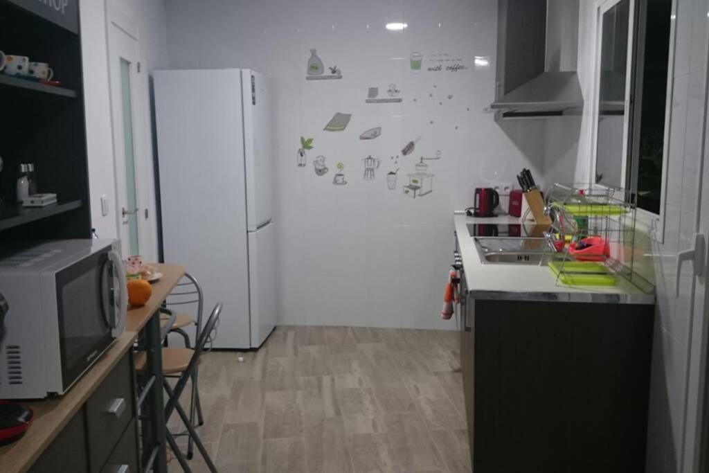 Espacioso Y Centrico Piso Con Zona Chill-Out Alicante Exterior photo