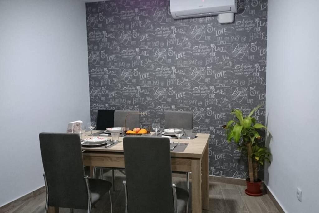 Espacioso Y Centrico Piso Con Zona Chill-Out Alicante Exterior photo