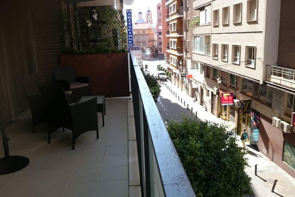 Espacioso Y Centrico Piso Con Zona Chill-Out Alicante Exterior photo