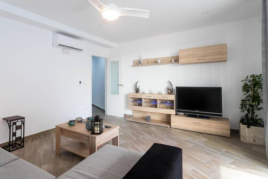 Espacioso Y Centrico Piso Con Zona Chill-Out Alicante Exterior photo